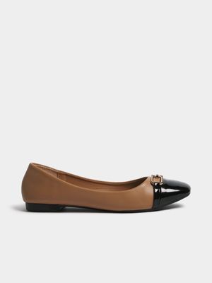 Jet Women's Nude/Black Toe Cap Pumps