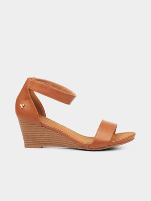 Women's Butterfly Feet Tan Shani 5 Wedges