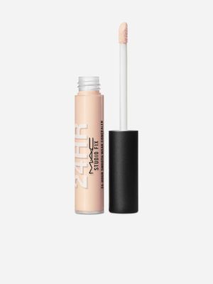 MAC Studio Fix 24-Hour Smooth Wear Concealer