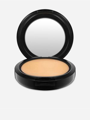 MAC Studio Fix Powder Plus Foundation