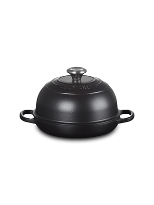 le creuset signature bread oven black