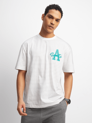 Mens TS Relaxed Fit Embroid Stripe Ecru/Grey Tee