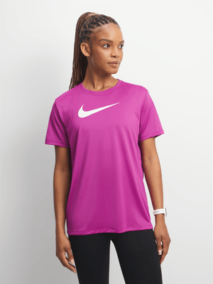 Nike logo shirt womens best sale