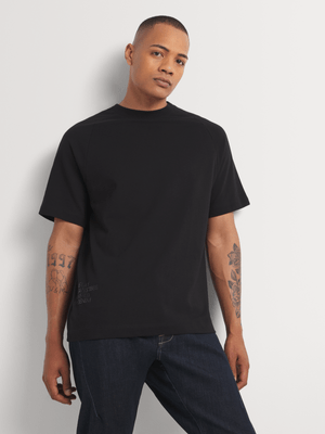 Men's Relay Jeans Boxy Raglan Fleece Black T-Shirt