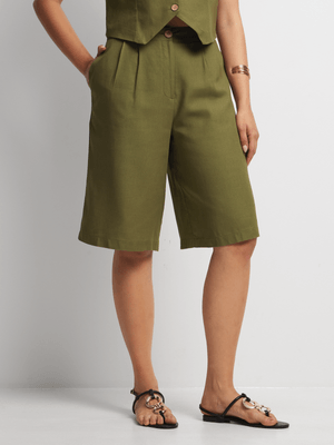 Jet Women's Olive Pleated Shorts