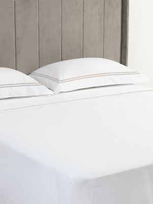 Guest House Perfect 400 Thread Count Percale Flat Sheet White/Stone