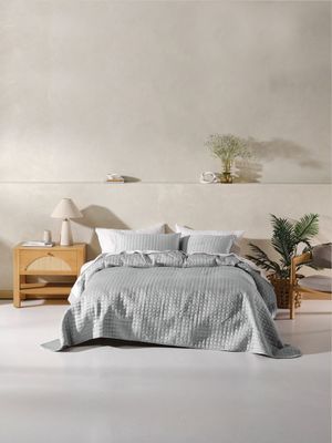 Linen House Verona Silver Coverlet Set 270x270