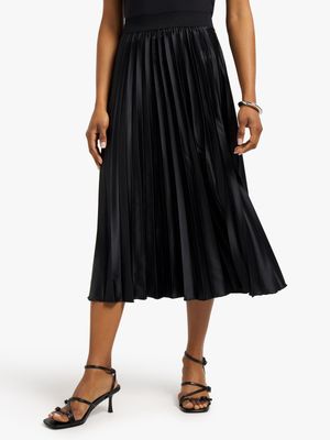 Women's Black Pleated Skirt