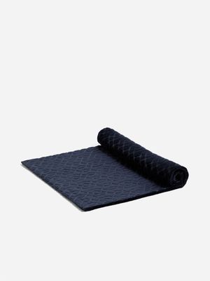 Jet Home Navy Blazer Embossed Chain Fleece Throw 125x150