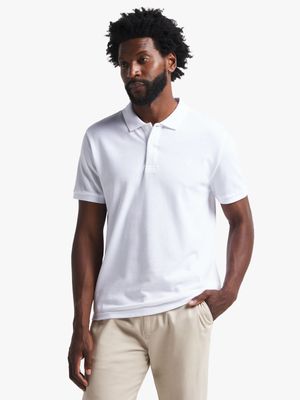 Men's White Golfer