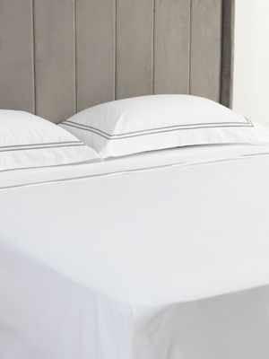 Guest House Perfect 400 Thread Count Percale Flat Sheet White/Silver