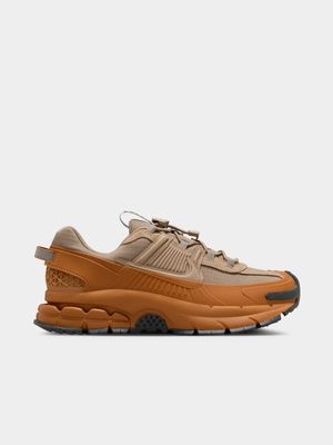 Nike Women's Vomero Roam Brown/Wheat Sneaker