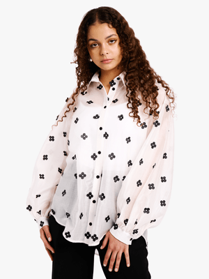 Women's Me&B White With 3D Flower Bellow Sleeve Shirt