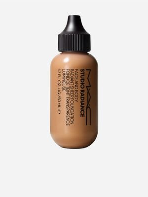 MAC Face and Body Foundation