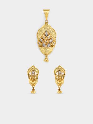 Yellow Gold Filigree Pendant & Earring Set