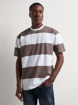 Men's Relay Jeans Wide Printed Stripe Brown T-Shirt