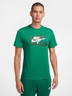 Nike Men's Club Green T-shirt