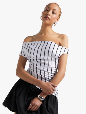 Women's White & Black Drape Neck Top