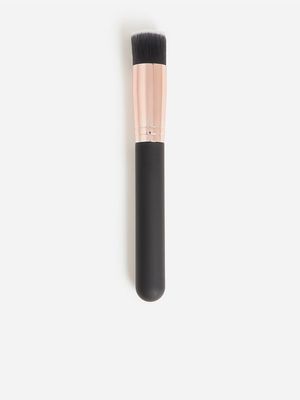 Foschini All Woman Concave Foundation Buffing Brush