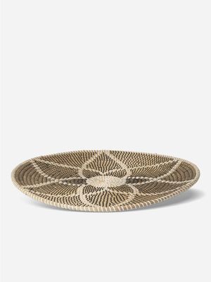 Seagrass Flower Pattern Tray 57cm