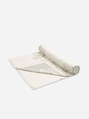 Grace Regal Throw Silver 150x180