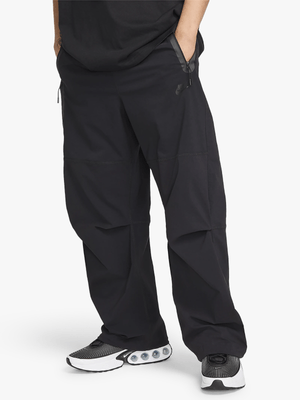 Nike Men's Tech Black Oversized Trousers