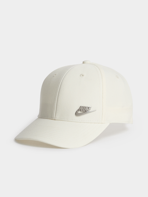 Nike Dri-FIT Club Coconut Milk Metal Badge Swoosh Cap