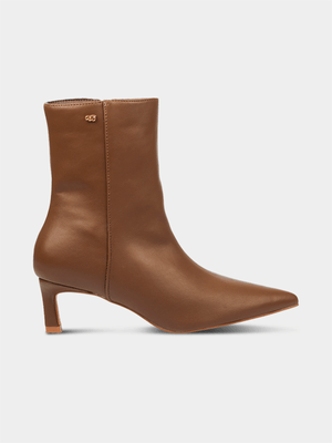 Women's Miss Black Petite 1 Boots