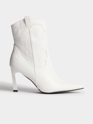 The FIX Women's White Western Heel Boot