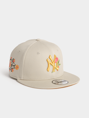 New Era Unisex 9FIFTY New York Yankeess Floral Beige Cap