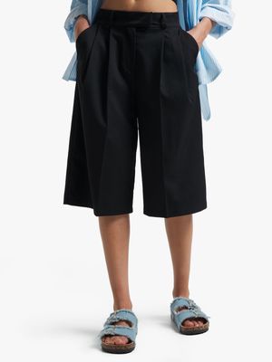 The FIX Women's Black Bermuda Shorts