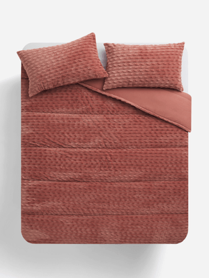 Jet Home Wine Red Ribbed Comforter Set