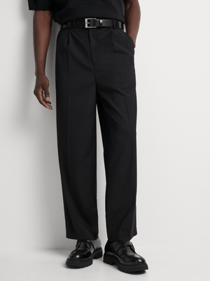 Markham Men's Smart Relaxed Fit Pleat Black Trouser
