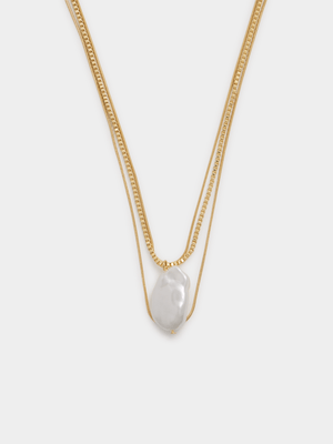 Snake Chain Layered With Pearl Necklace