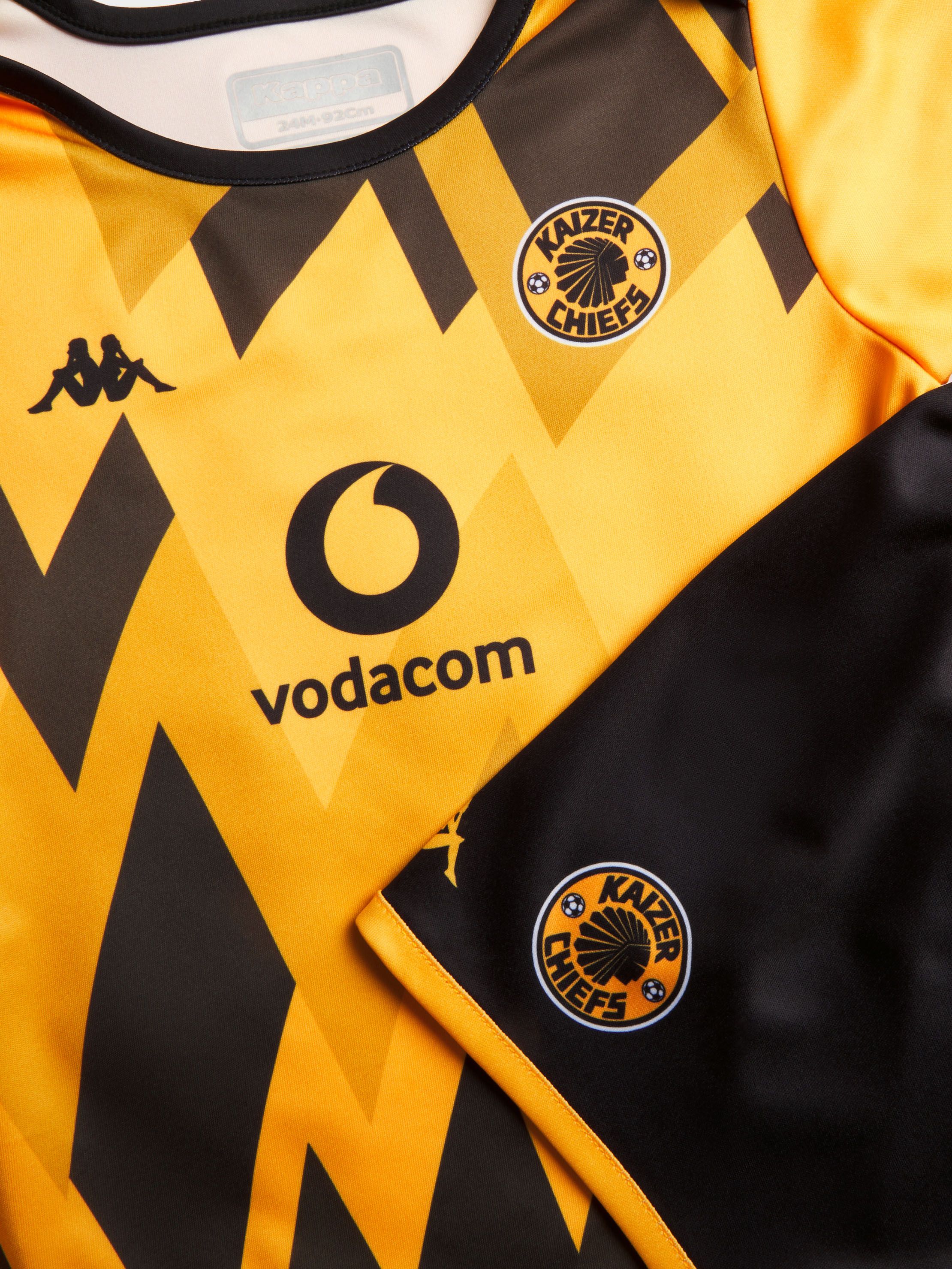 Kids Kappa Kaizer Chiefs Kombat Home Set | Bash