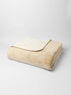 Reversible Sherpa Throw Ivory 220x240cm