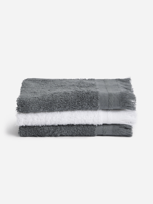 Jet Home Charcoal Fringe Guest Towel Set