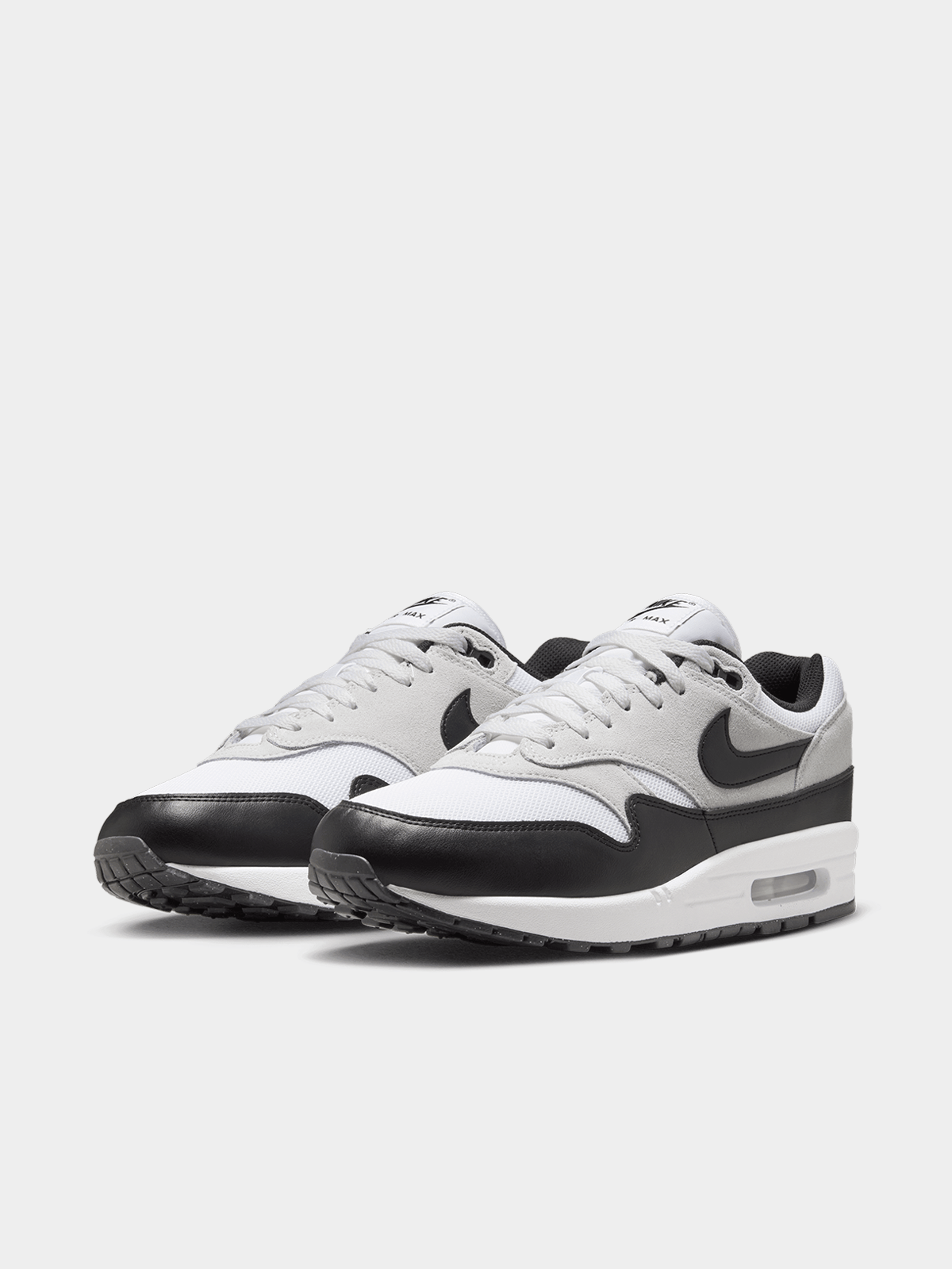 Nike Men's Air Max Essential White/Black Sneaker Bash