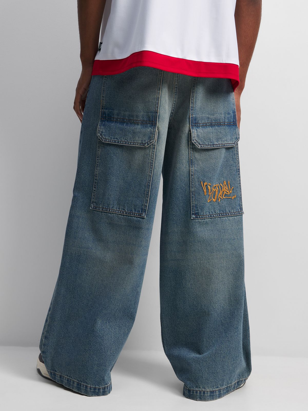 Trend4us Men's Baggy Light Wash Denim Jorts