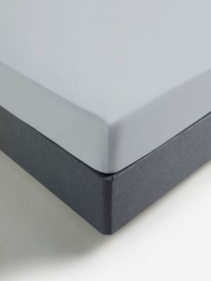 Jet Home Grey Percale 200TC Fitted Sheet Queen Standard Depth