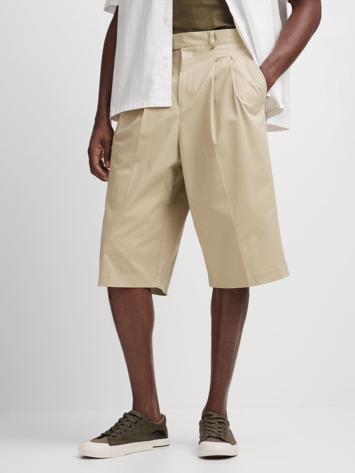 パンツ BLESS Ultra wide pleated bermuda BLESS Ultra wide pleated