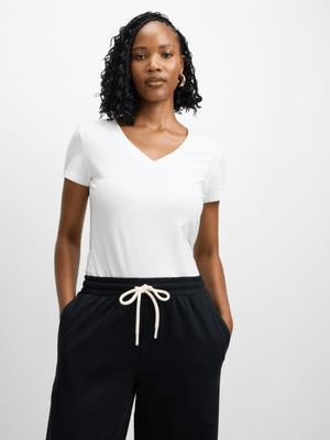 Jet Women's Cream V-neck Ribbed Pullover