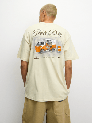 Nike Unisex Nsw LSE Cafe Swoosh Van Khaki  T-shirt