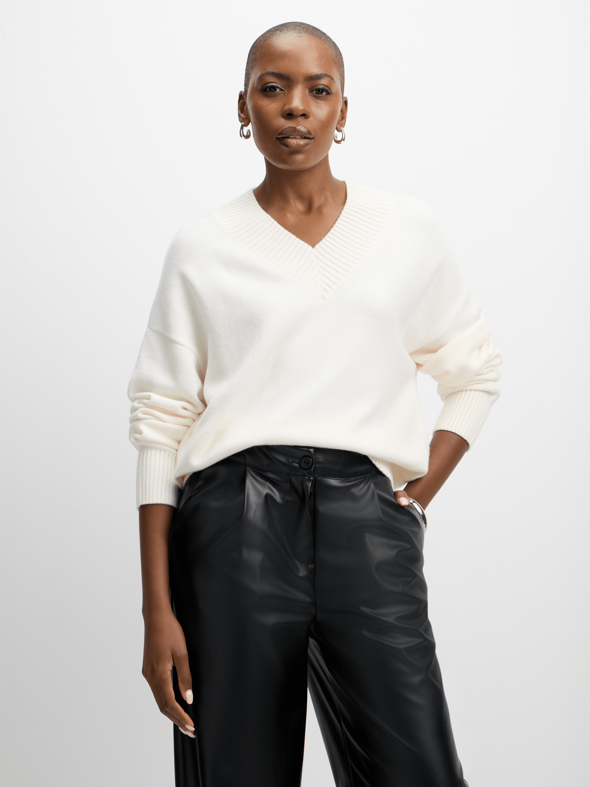 Jet Women's Cream V Neck Jumper | Bash